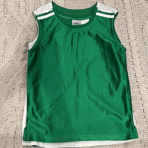 2 Green Basketball Jerseys < - Picture 8 of 9